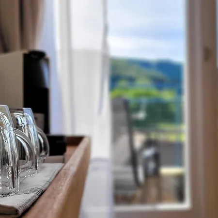Modernes Mit Balkon Und Bergblick バート・ウーラッハ